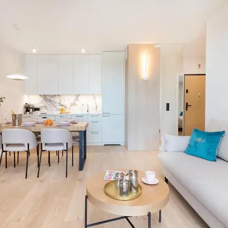 White Glove Prestige Tarasy Baltyku Plaza * Γκντανσκ